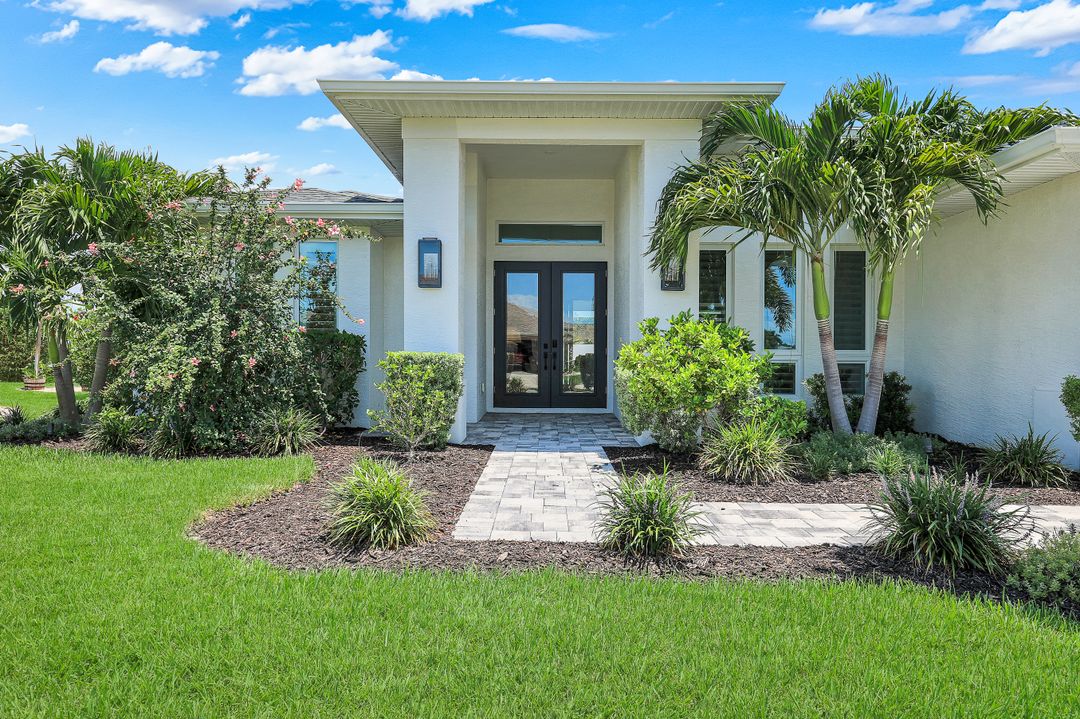 1319 SE 38th St, Cape Coral, FL 33904