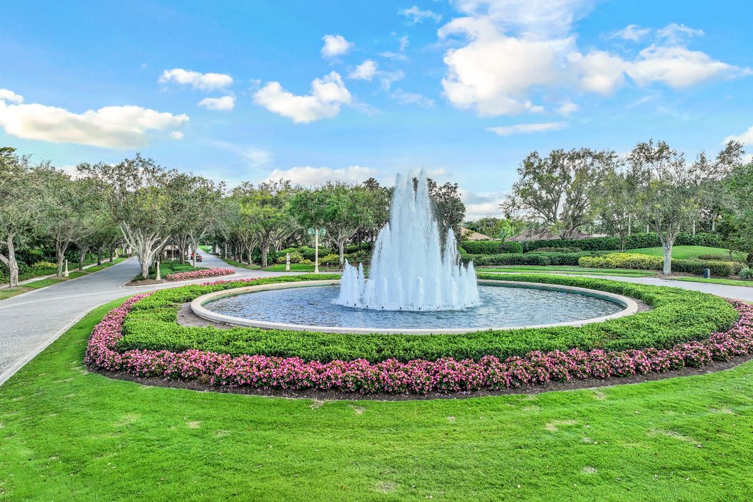 1855 Les Chateaux Blvd #201, Naples, FL 34109