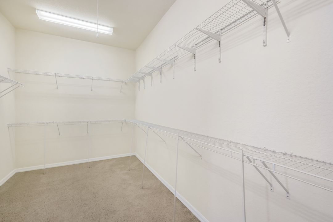 2832 SW 17th Ave, Cape Coral, FL 33914