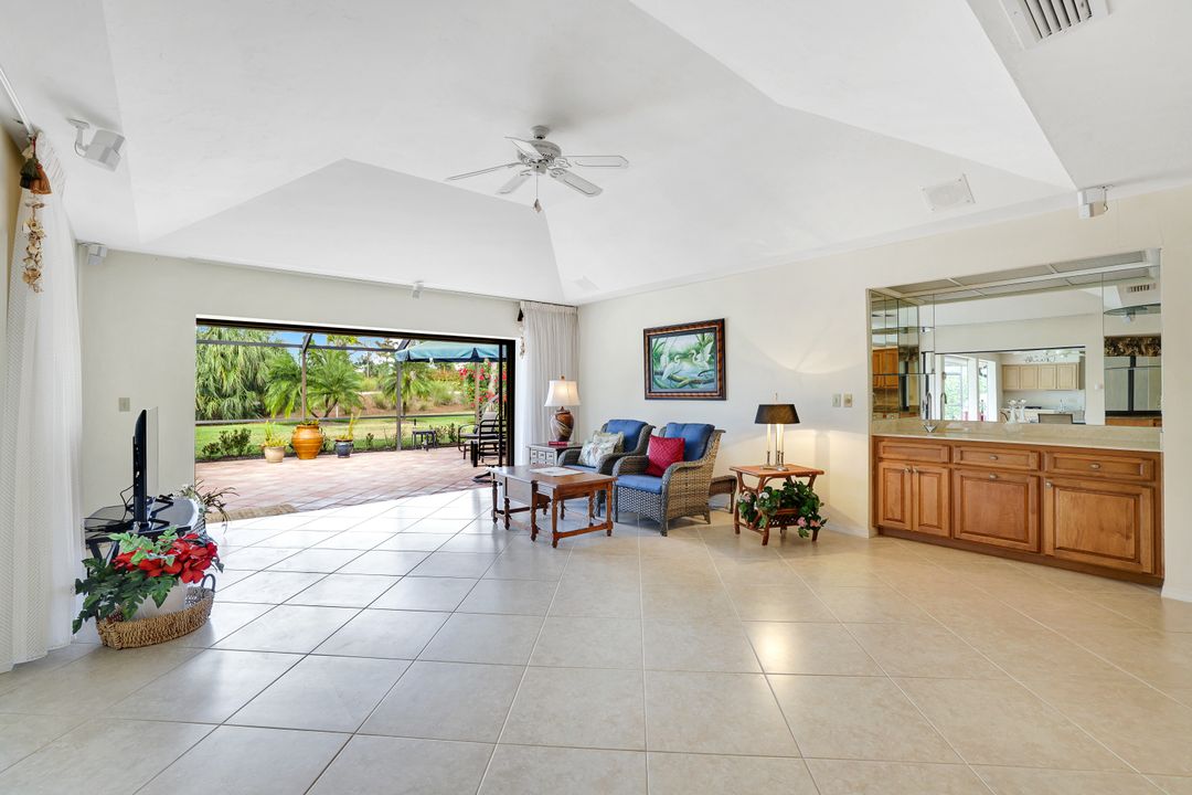 2007 Duke Dr, Naples, FL 34110