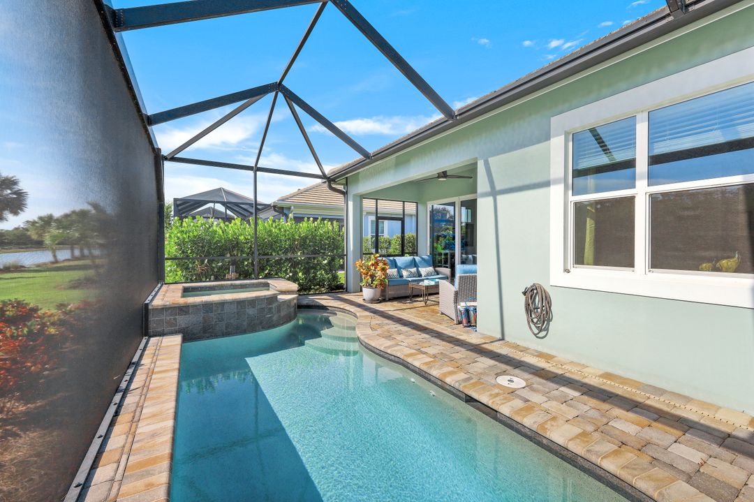 5879 Haiti Dr, Naples, FL 34112