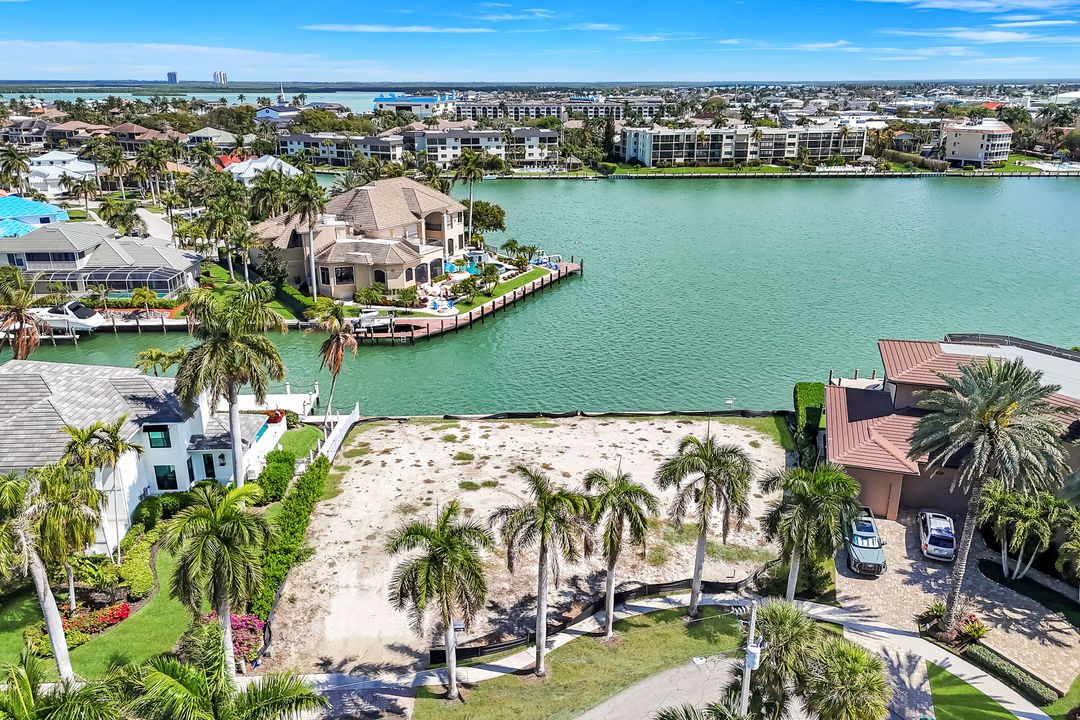 740 Rockport Ct, Marco Island, FL 34145