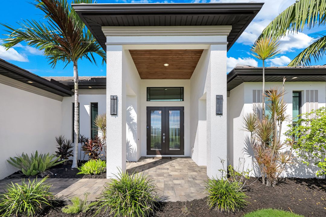 1030 NW 38th Pl, Cape Coral, FL 33993