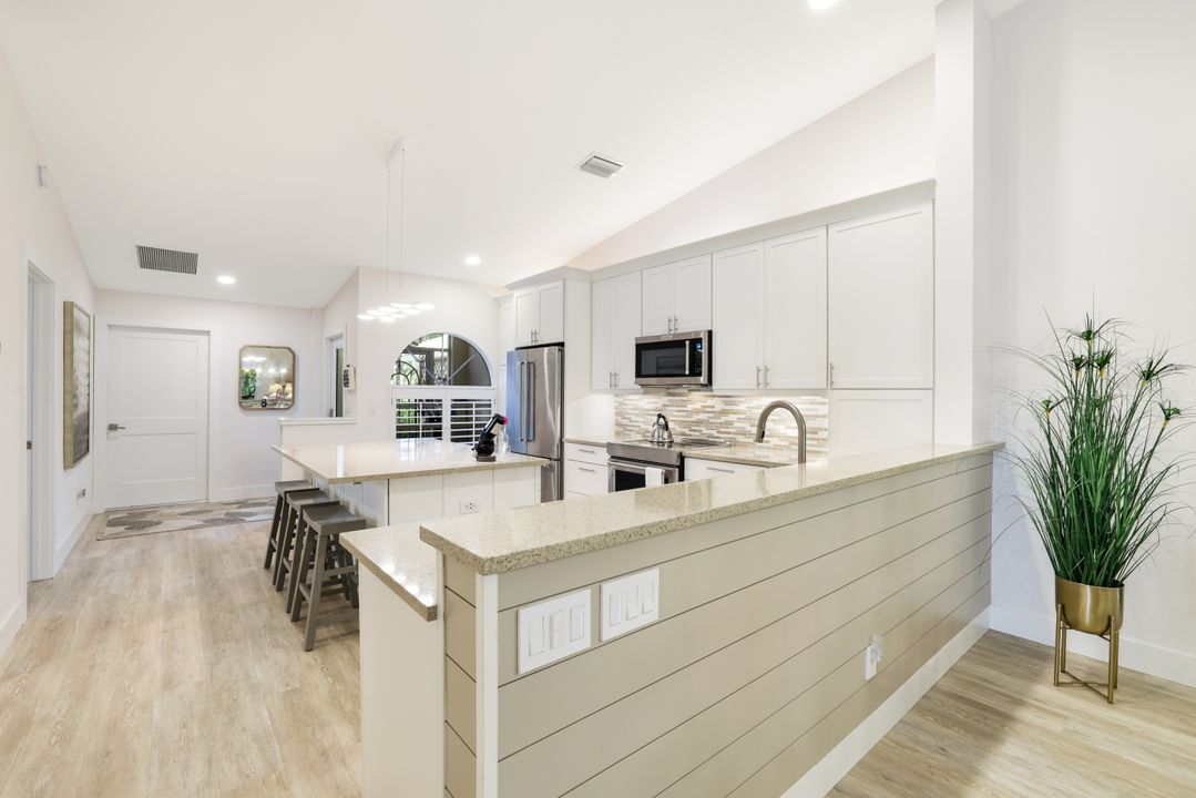 780 Wiggins Bay Dr, Naples, FL 34110