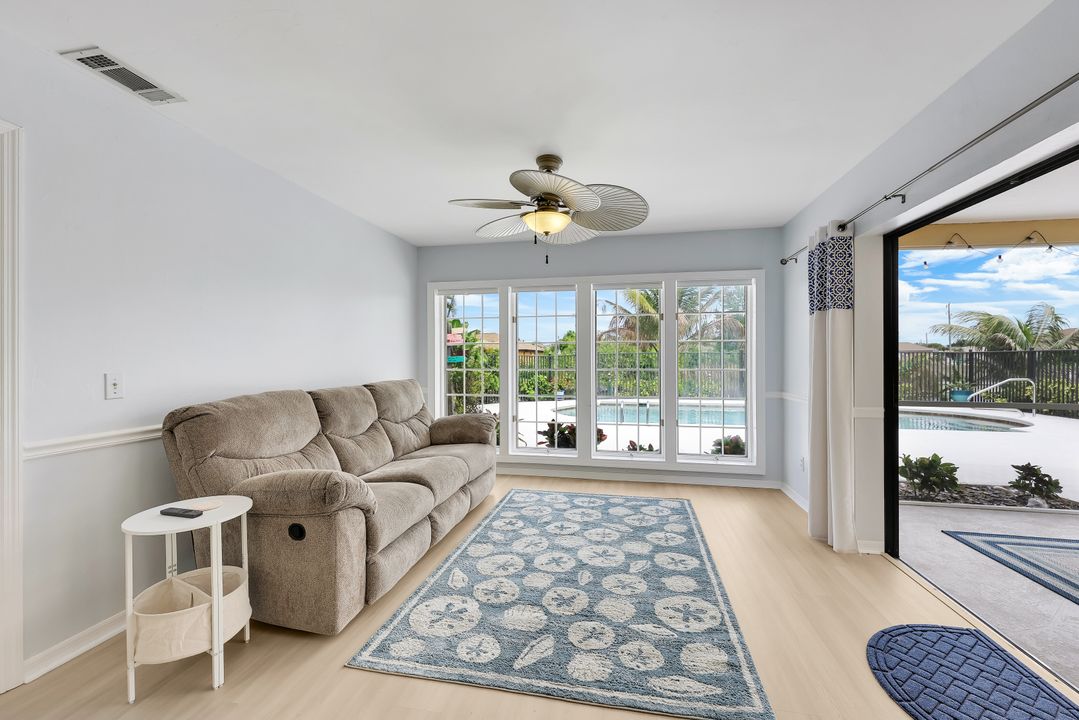 713 SW 39th Terrace, Cape Coral, FL 33914