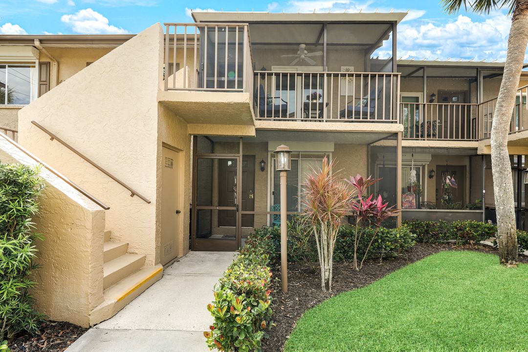 4240 Jack Frost Ct #6, Naples, FL 34112