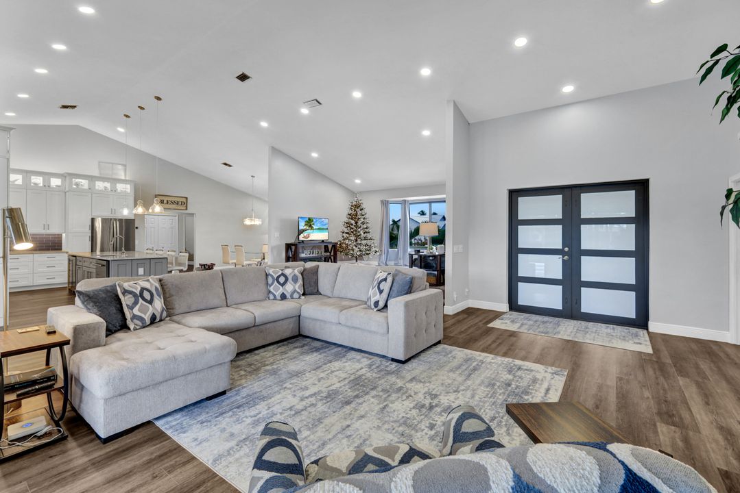 5346 SW 10th Ave, Cape Coral, FL 33914