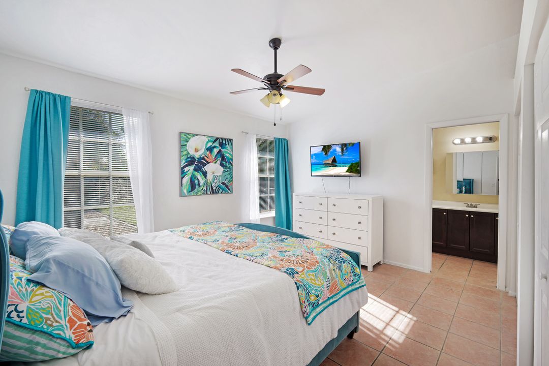 1319 SW 9th Ct, Cape Coral, FL 33991