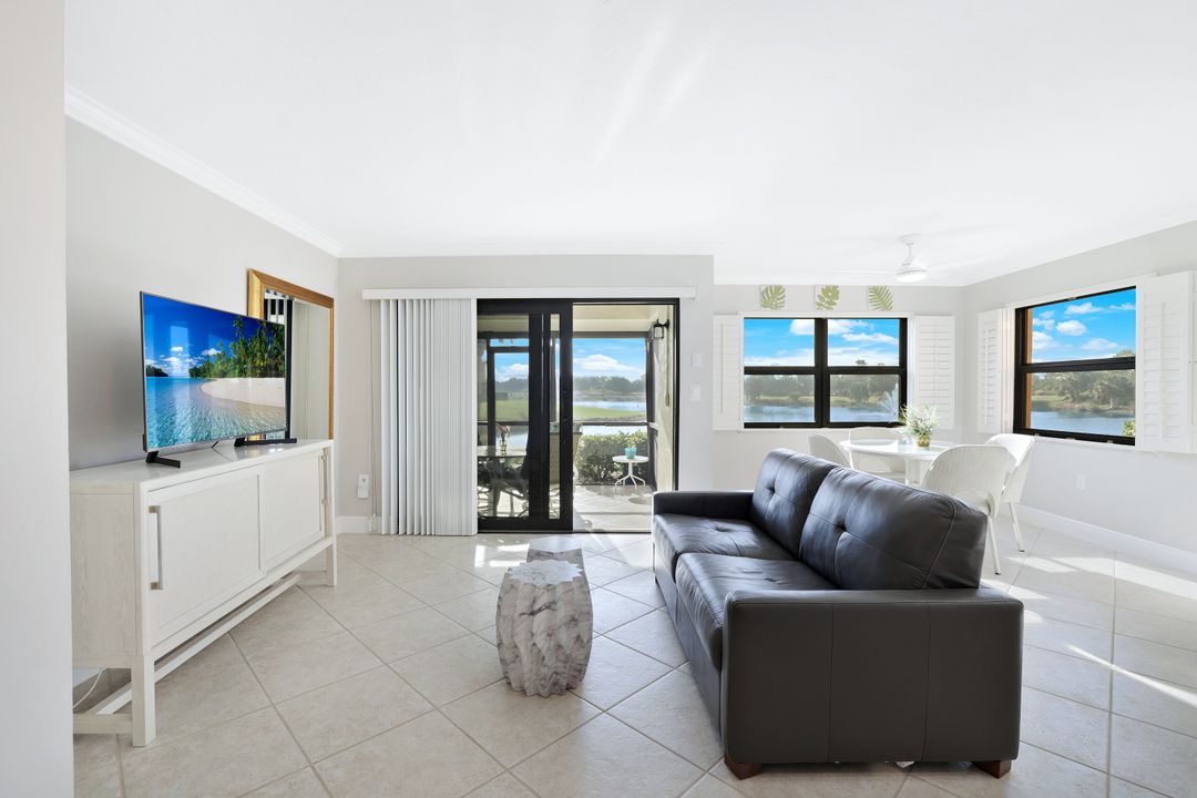 1528 Mainsail Dr #9, Naples, FL 34114