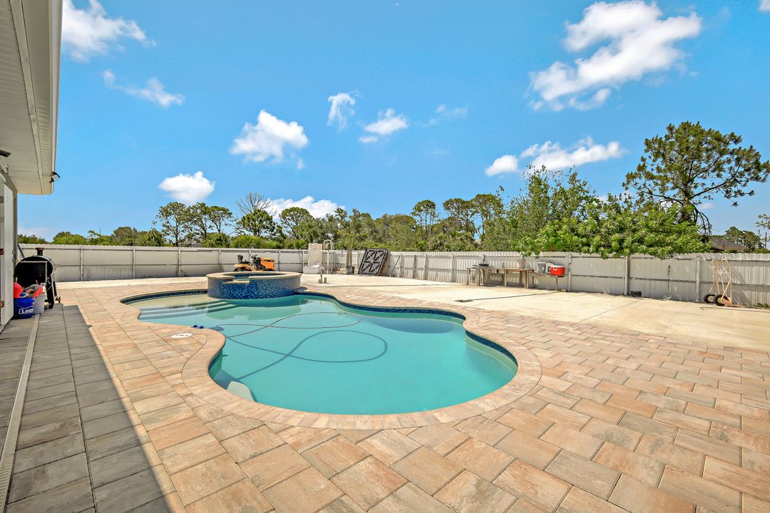 2906 15th St SW, Lehigh Acres, FL 33976