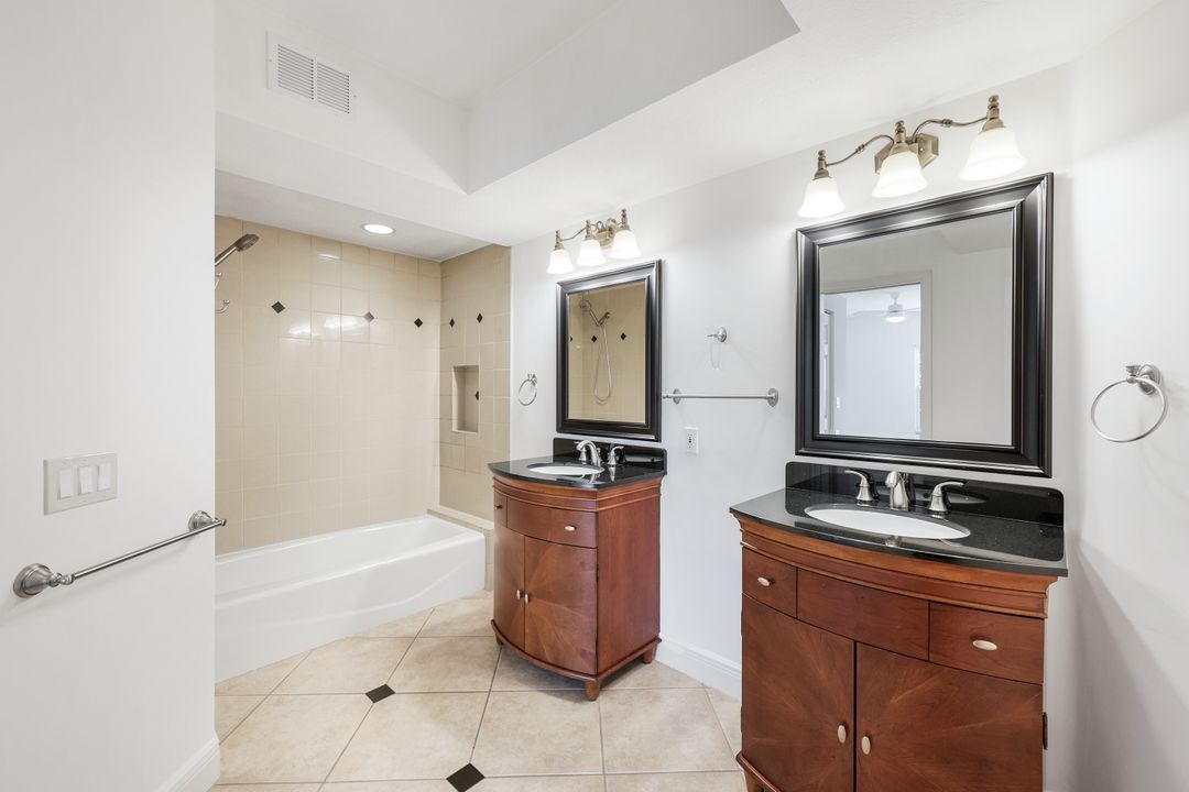 6812 Satinleaf Rd S #101, Naples, FL 34109