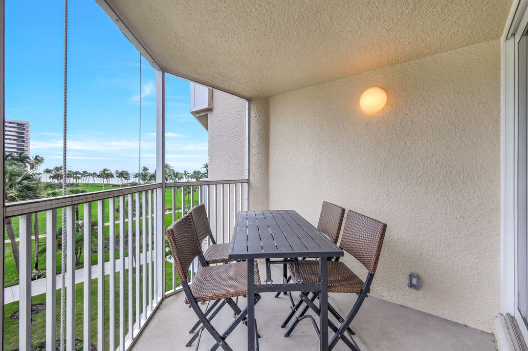 4041 Gulf Shore Blvd N #204, Naples, FL 34103