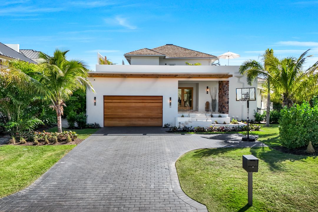 14 Sabre Ln, Naples, FL 34102