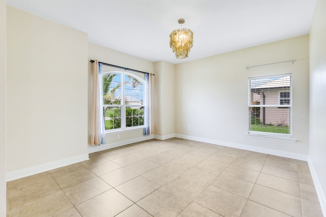 2610 SW 32nd St, Cape Coral, FL 33914