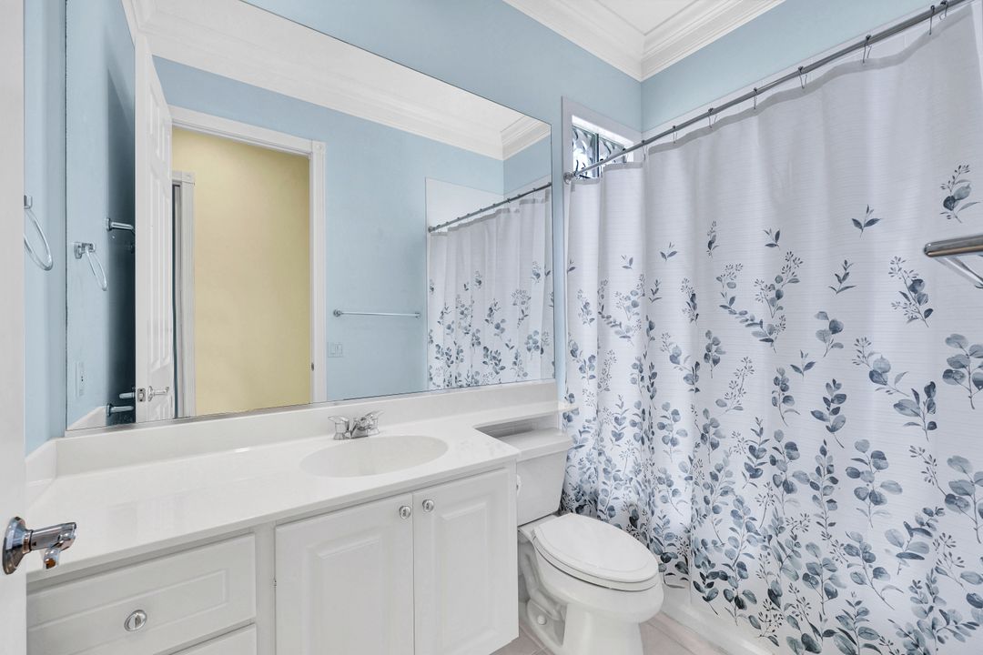 2941 Gilford Way, Naples, FL 34119