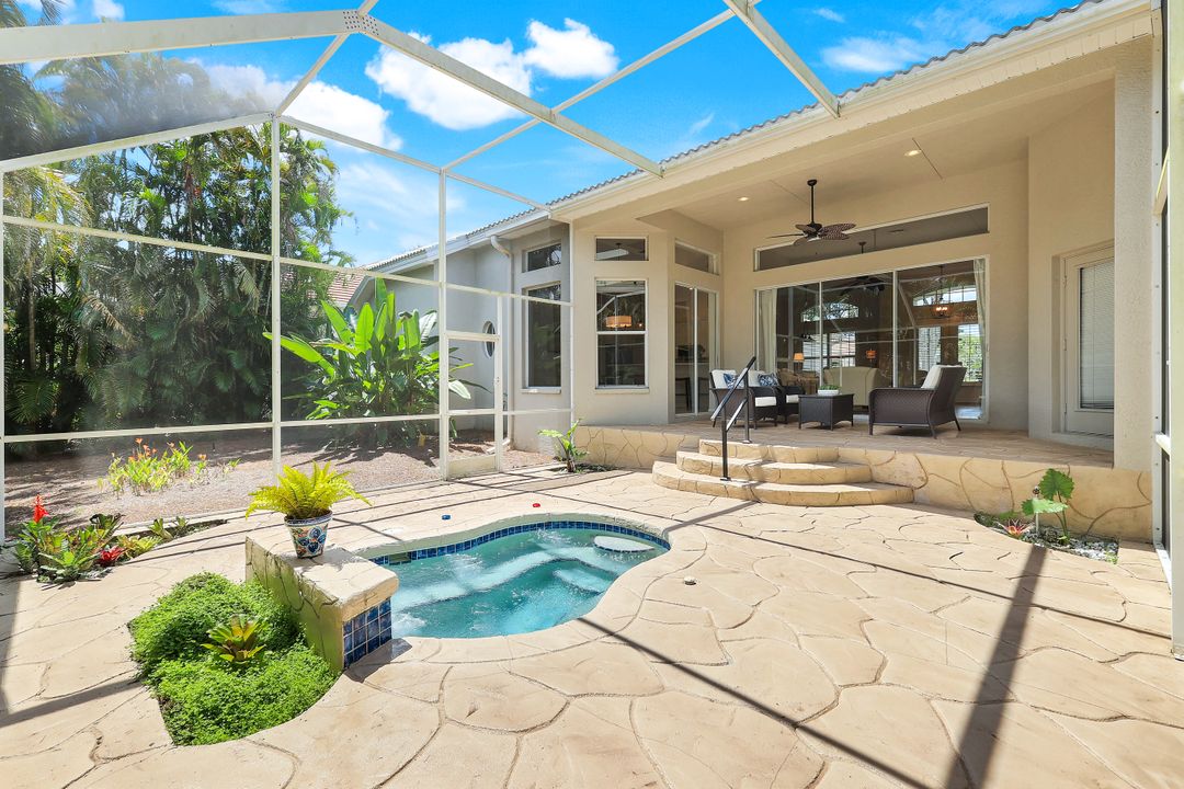 1932 Springberry Cir, Naples, FL 34109