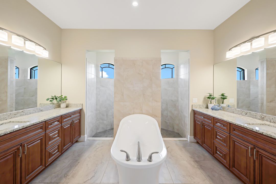 4208 NW 39th Ln, Cape Coral, FL 33993