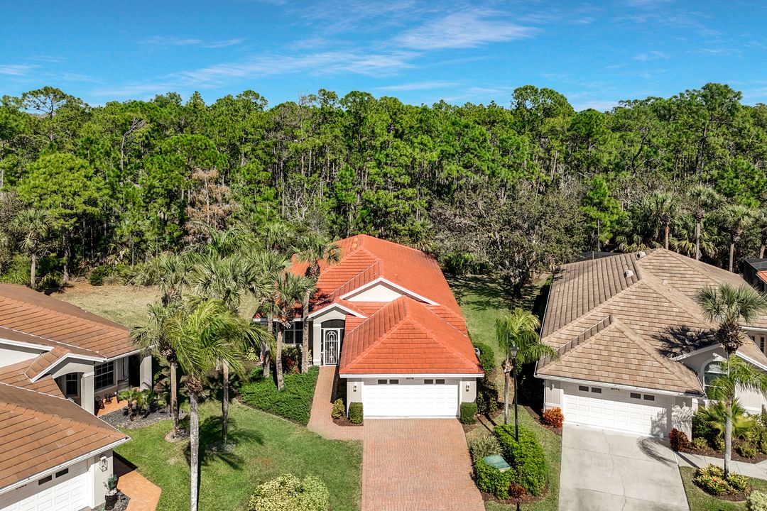 6078 Highwood Park Ct, Naples, FL 34110