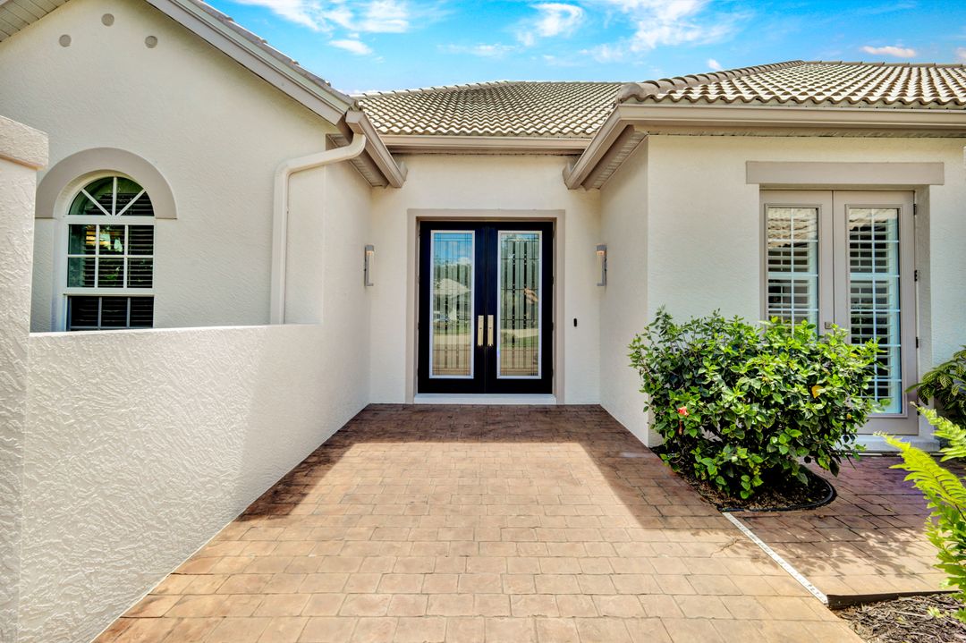 3441 Lakemont Dr, Bonita Springs, FL 34134