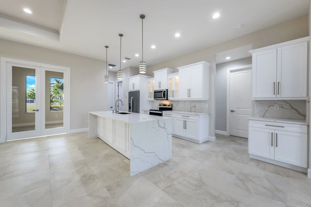 2837 NW 45th Pl, Cape Coral, FL 33993