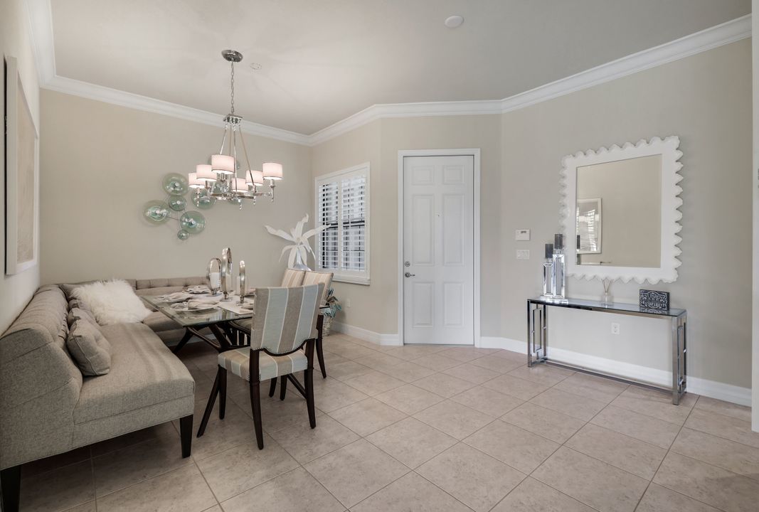 13556 Coronado Dr, Naples, FL 34109