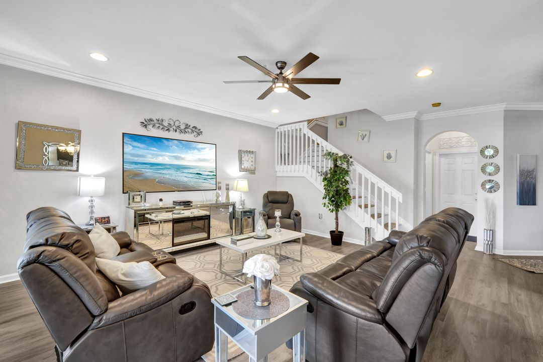 7009 Romana Way, Naples, FL 34119