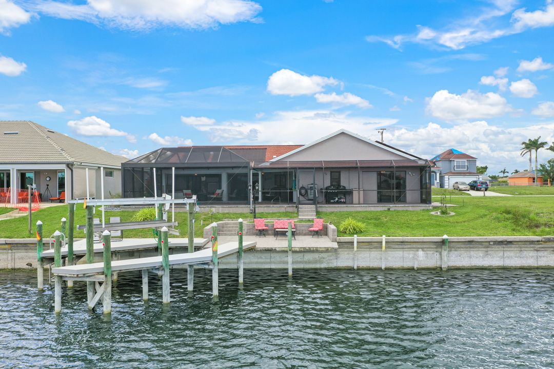 1222 SW 4th Ct, Cape Coral, FL 33991