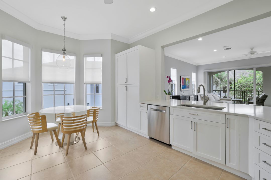 5030 Blauvelt Way #201, Naples, FL 34105