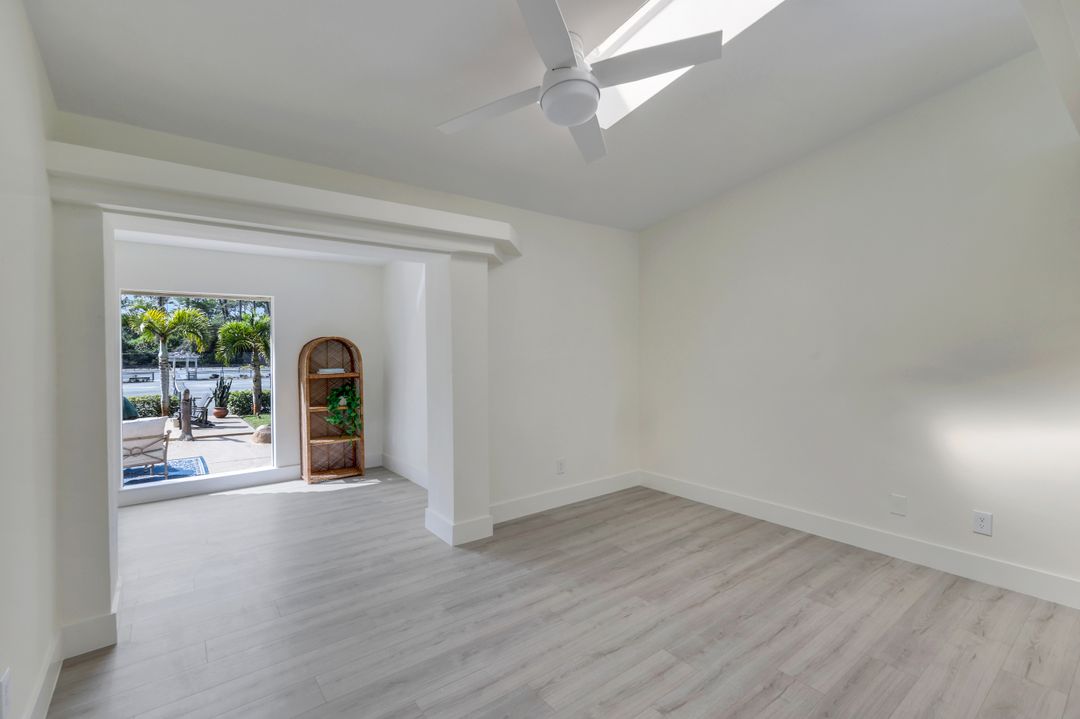 2861 Santa Barbara Blvd, Naples, FL 34116