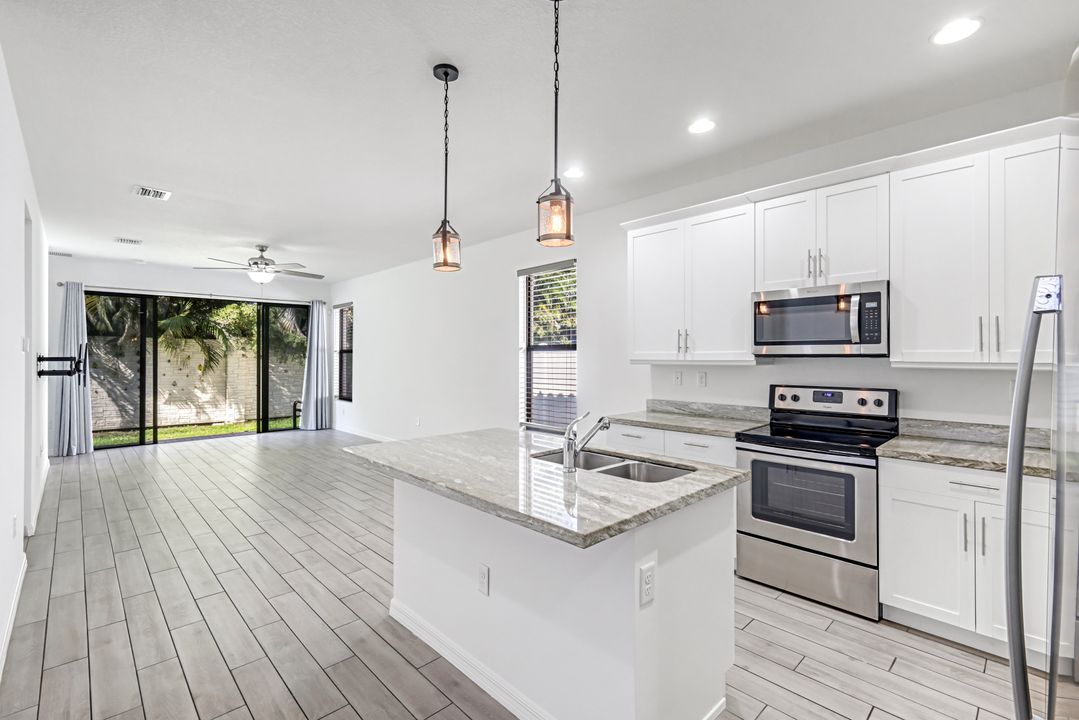 8793 Madrid Cir, Naples, FL 34104