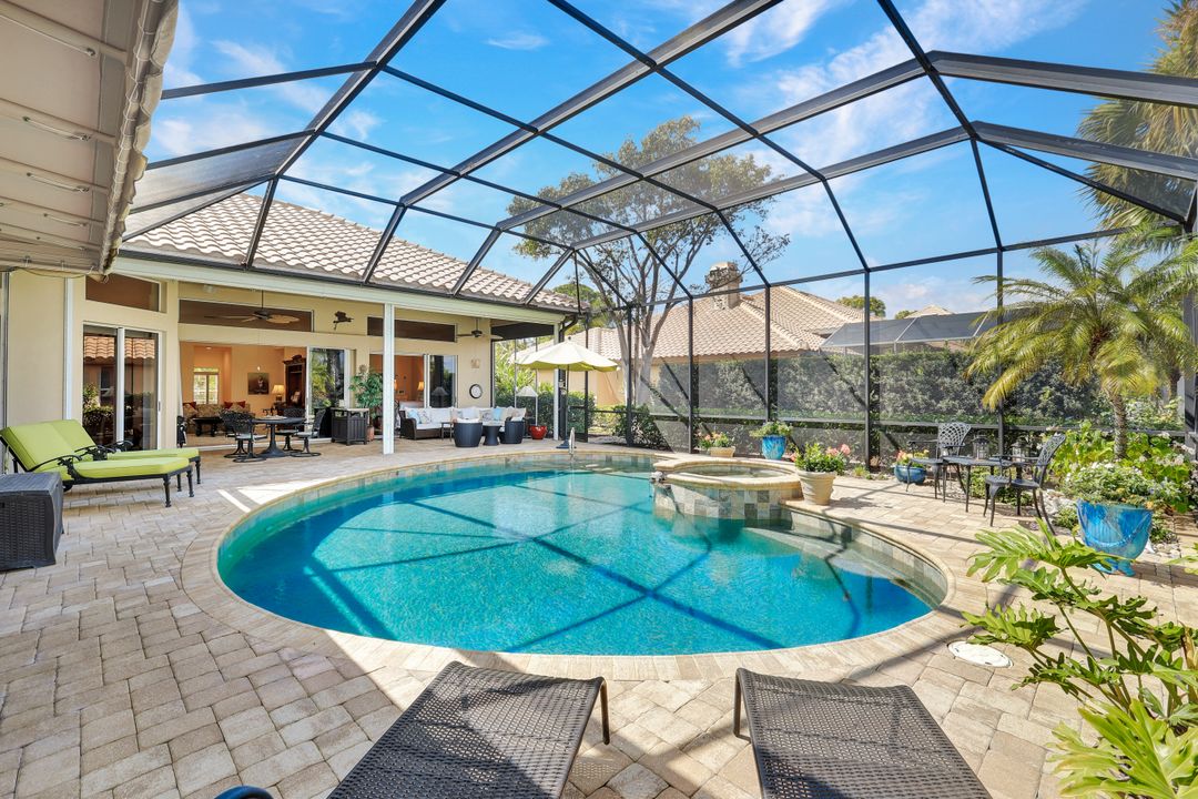 3750 Lakemont Dr, Bonita Springs, FL 34134