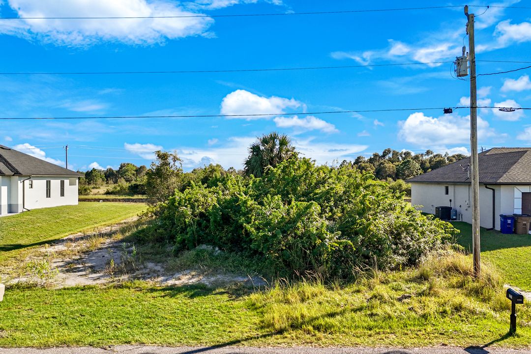 222 Preston St, Lehigh Acres, FL 33974