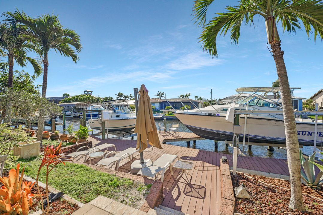 5320 SW 11th Pl, Cape Coral, FL 33914