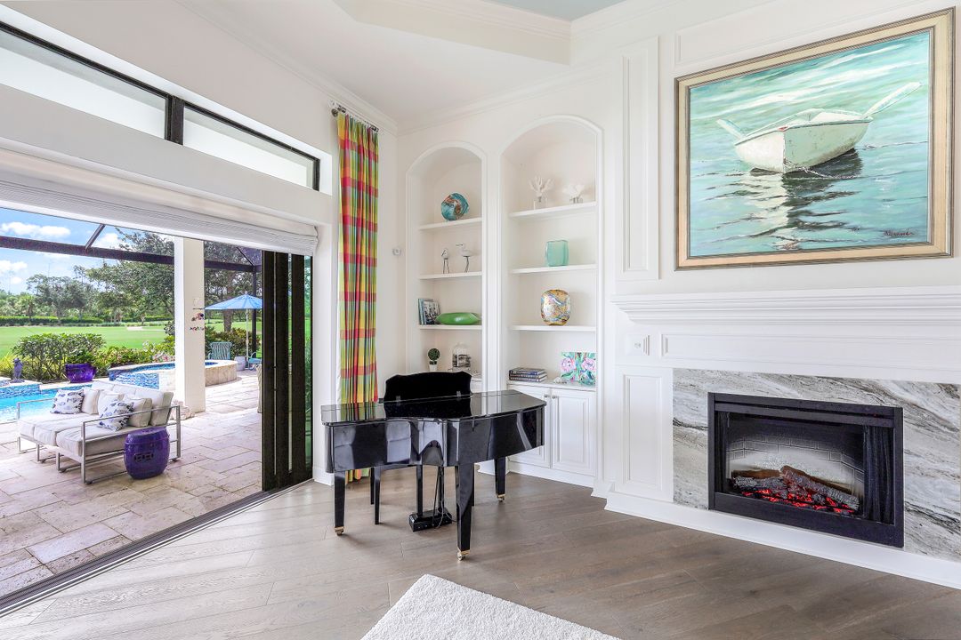 8668 Amour Ct, Naples, FL 34119