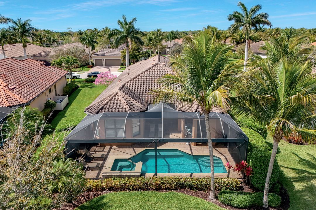 9568 Mussorie Ct, Naples, FL 34114