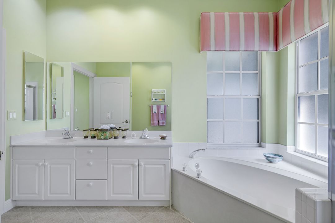 4815 Aston Gardens Way, Naples, FL 34109