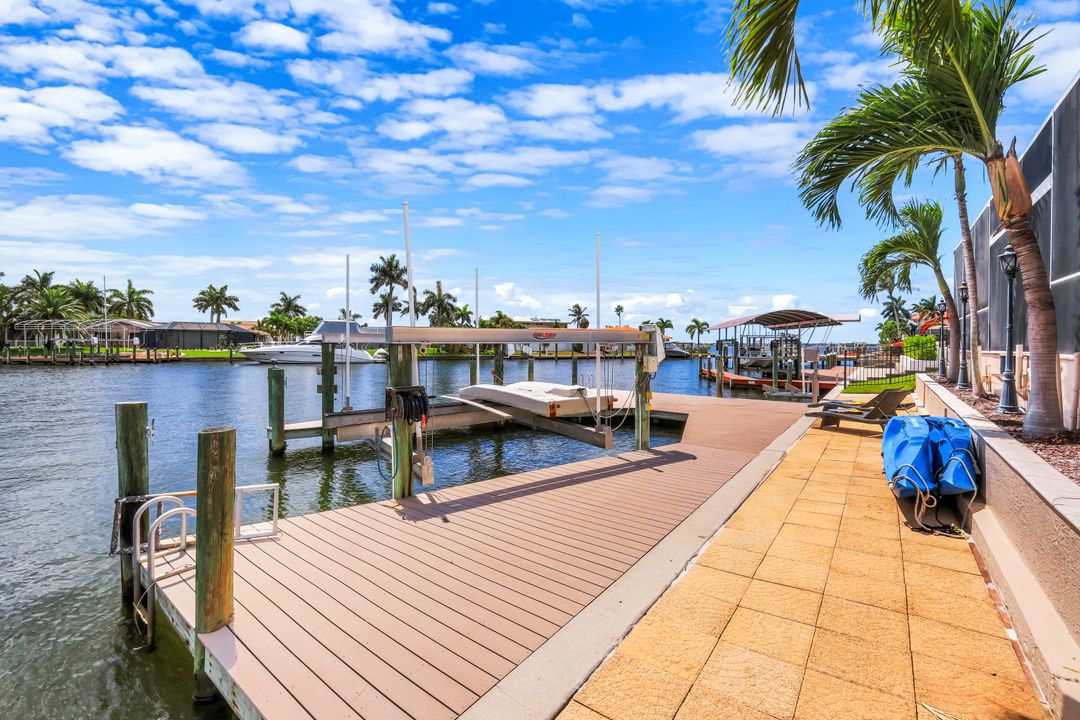 5929 SW 1st Ct, Cape Coral, FL 33914