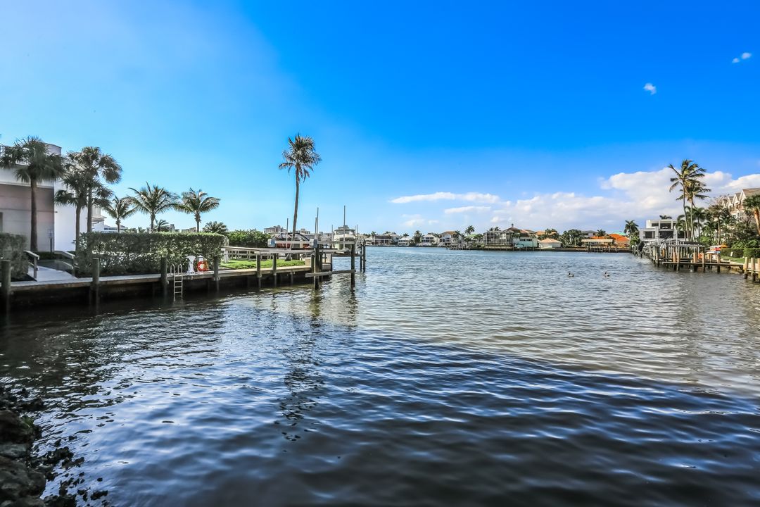 450 Launch Cir #501, Naples, FL 34108