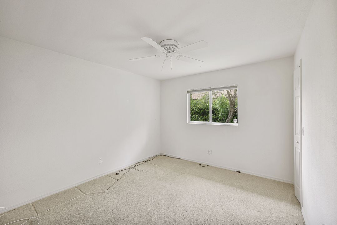 911 SE 20th St, Cape Coral, FL 33990