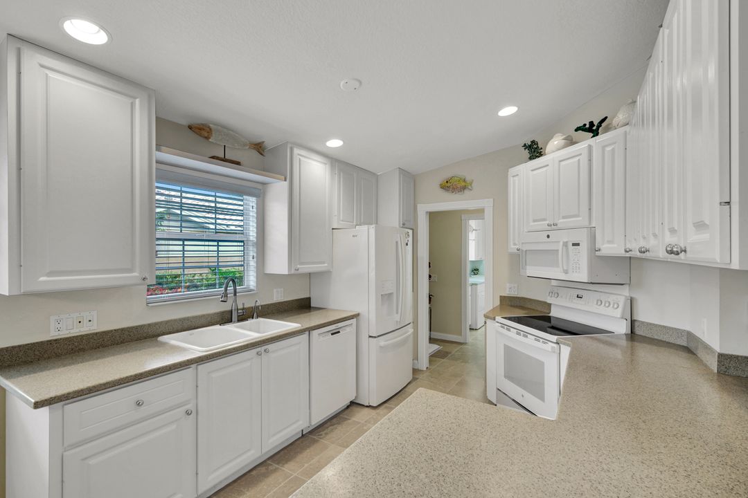 28249 Islet Trail, Bonita Springs, FL 34135