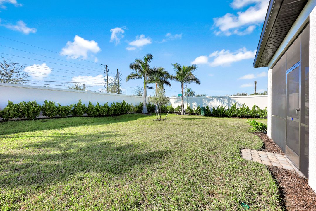 11001 Addison Lk Cir, Fort Myers, FL 33966