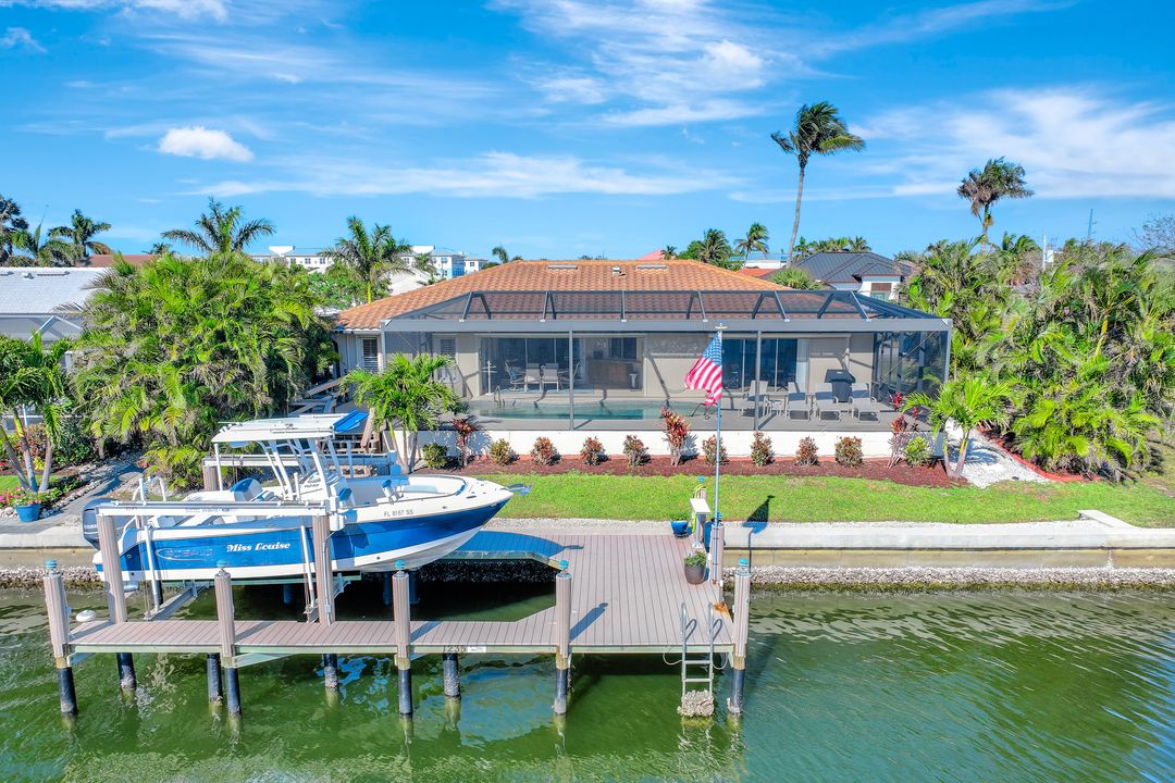 1235 Shenandoah Ct, Marco Island, FL 34145