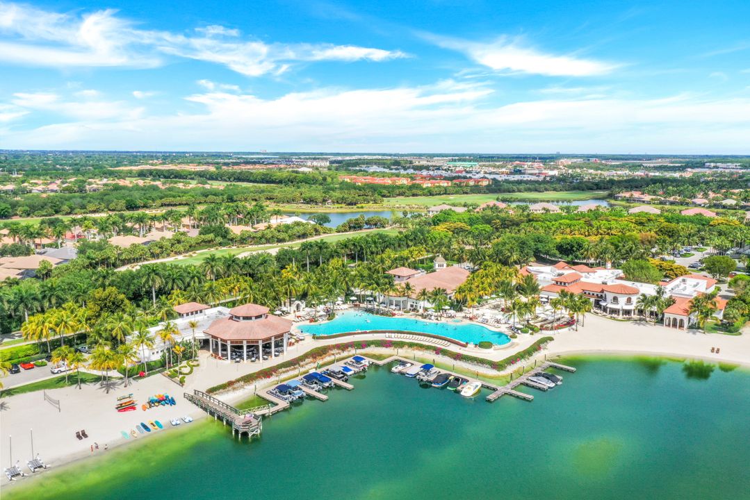 10060 Valiant Ct #202, Miromar Lakes, FL 33913