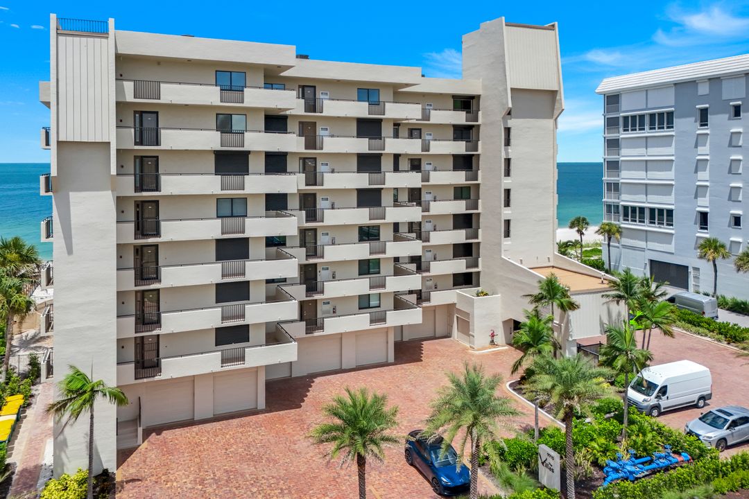 9715 Gulf Shore Dr #702, Naples, FL 34108