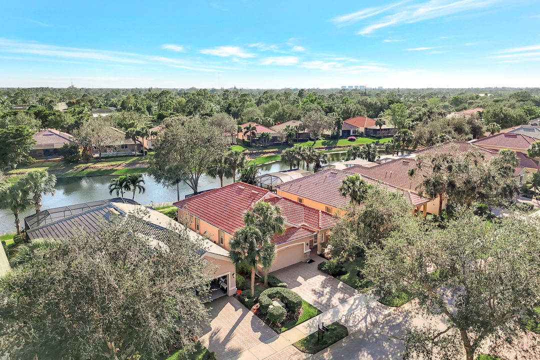 10376 Flat Stone Loop, Bonita Springs, FL 34135