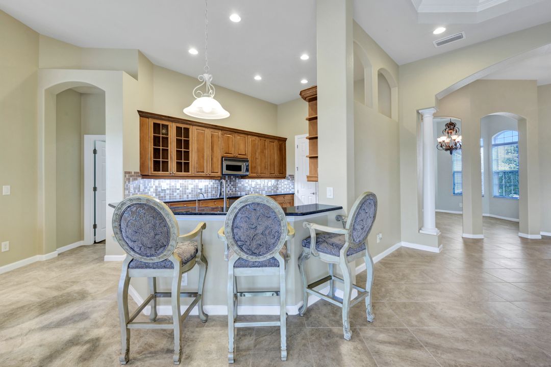 11921 Heather Woods Ct, Naples, FL 34120