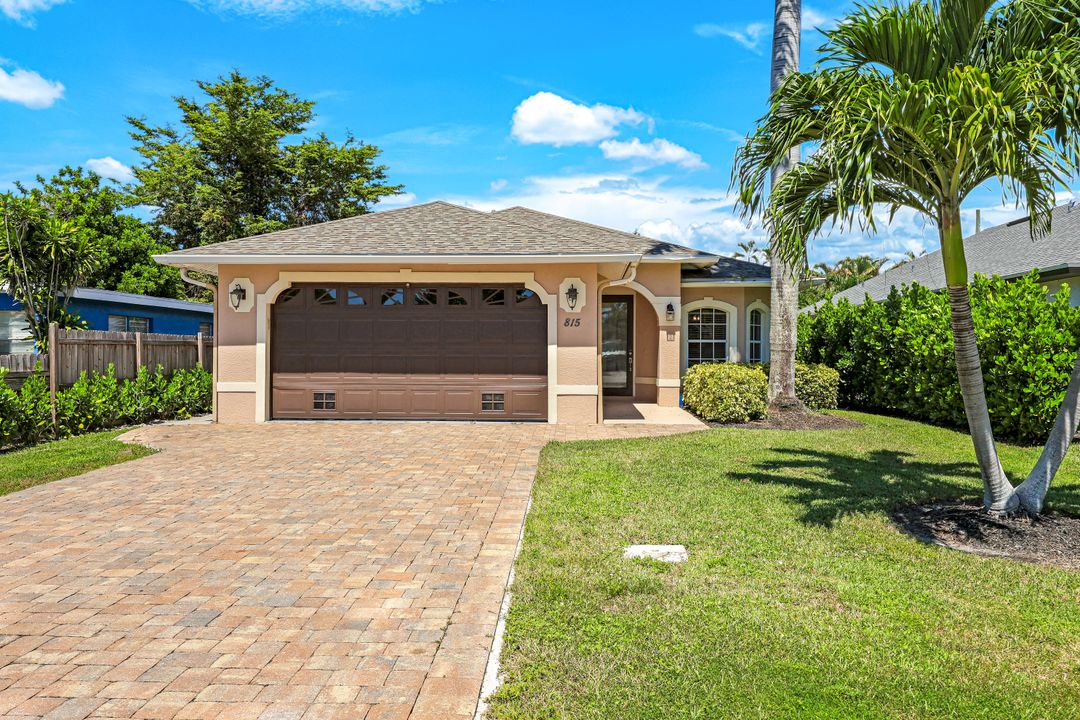 815 96th Ave N, Naples, FL 34108