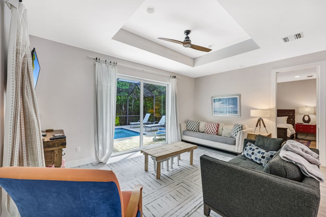 109 W Hilo St, Naples, FL 34113
