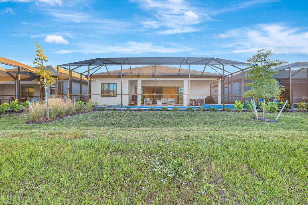 10112 Seaside Wy, Bonita Springs, FL 34135