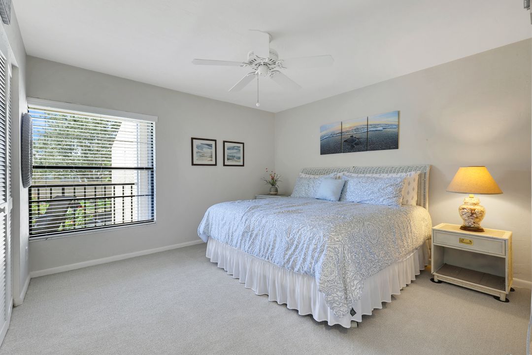 960 Palm View Dr #209, Naples, FL 34110